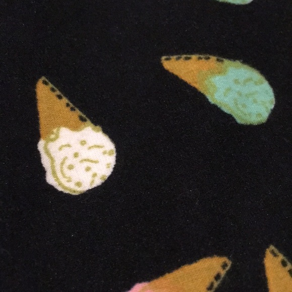 Lularoe Ice Cream Cone Black Leggings NWOT size Large Tall & Curvy - Picture 12 of 13